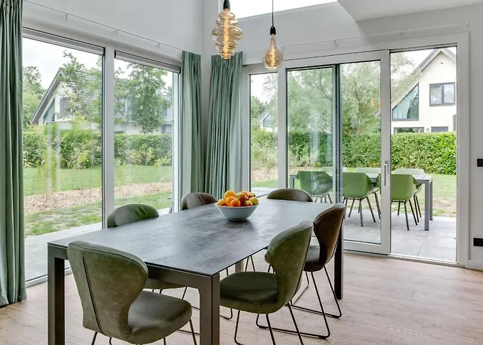 In Texel Near National Park Dunes Tatil Evi *