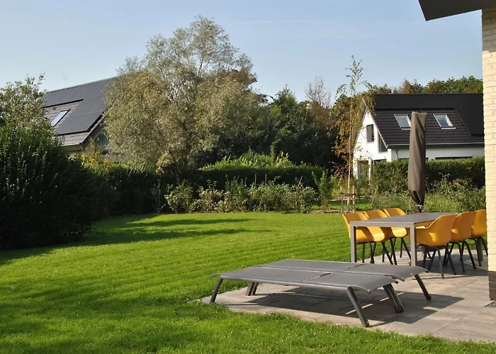 In Texel Near National Park Dunes Tatil Evi